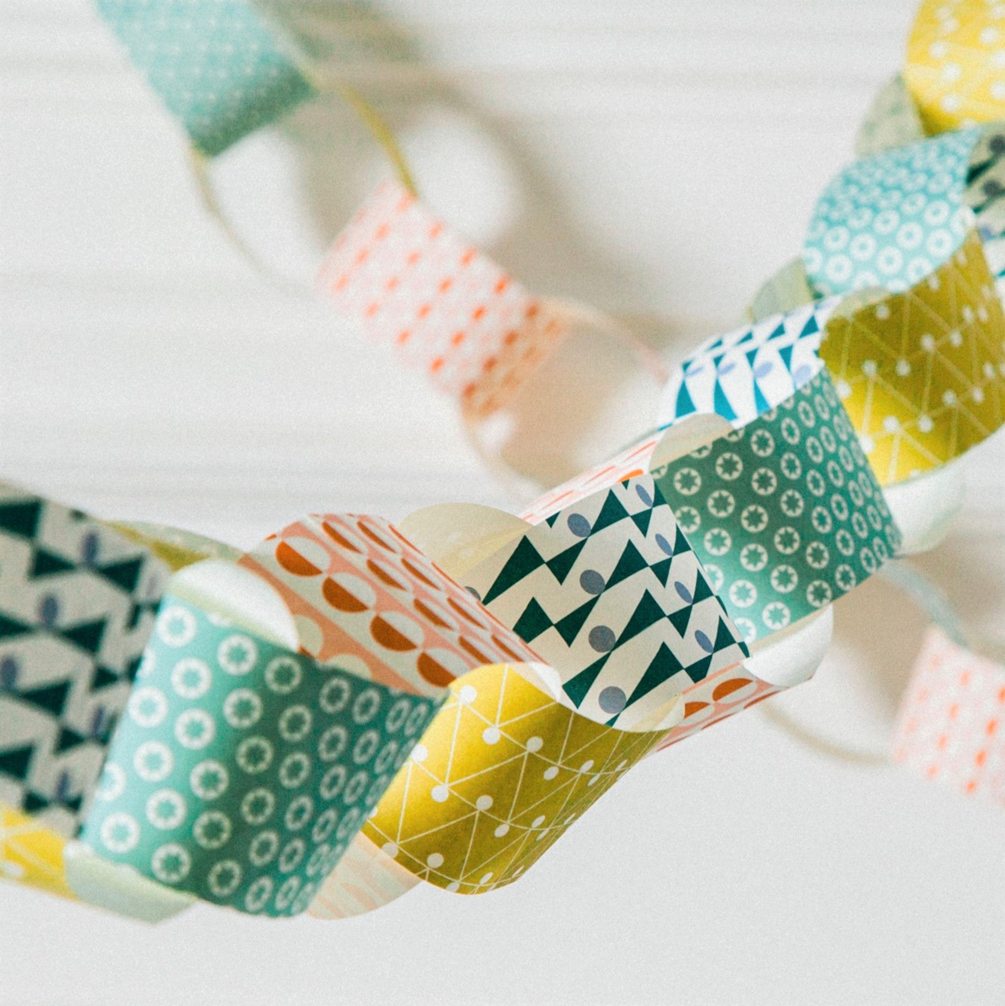 Paper on sale chain garland